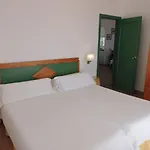 Casas Azano, Junto A La Caldera De Taburiente El Paso