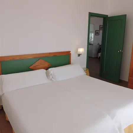 Casas Azano, Junto A La Caldera De Taburiente El Paso
